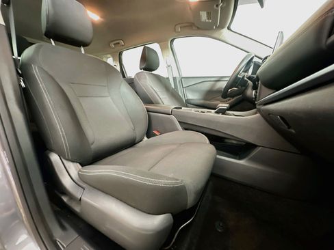 Used 2024 Nissan Rogue S FWD image 29