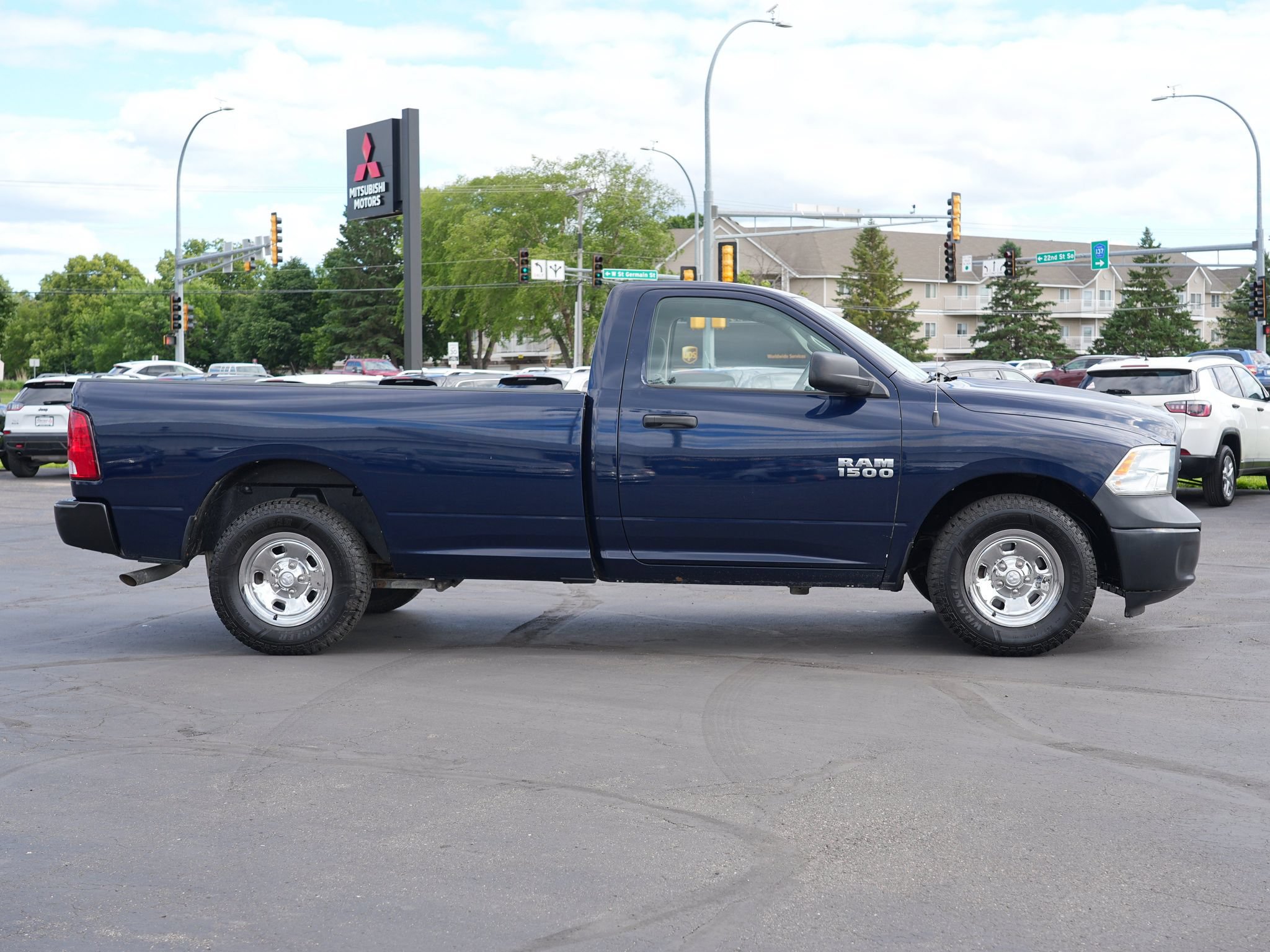 Used 2017 RAM 1500 Tradesman w/ Power & Remote Entry Group RWD image 2