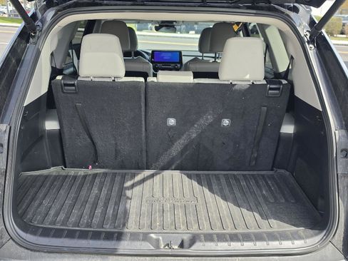 Used 2024 Toyota Grand Highlander XLE AWD/4WD image 9