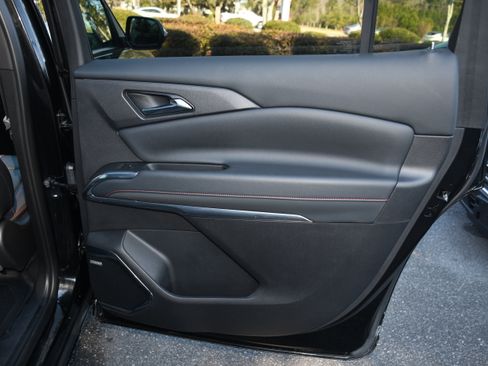 Used 2025 Chevrolet Traverse RS w/ LPO, Floor Liner Package image 23
