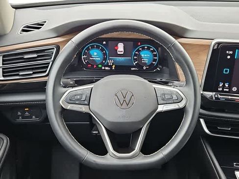 Used 2024 Volkswagen Atlas SE AWD/4WD image 21