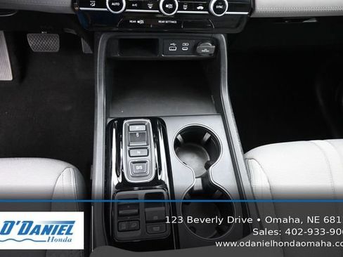 Used 2023 Honda Pilot LX image 32