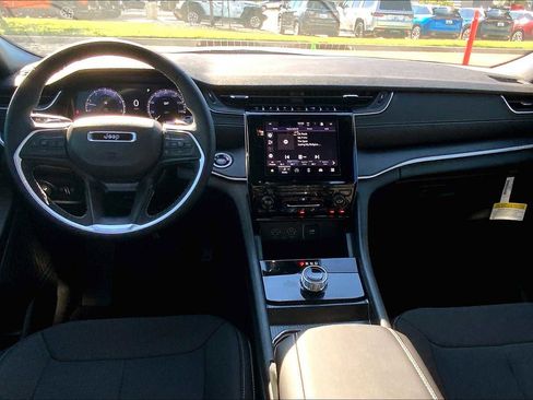 New 2025 Jeep Grand Cherokee Laredo X image 5