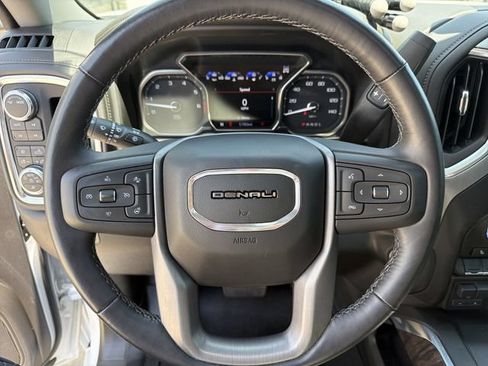 Used 2022 GMC Sierra 2500 Denali AWD/4WD image 16