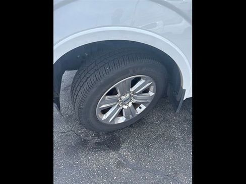 Used 2019 Ford F150 Lariat RWD image 11