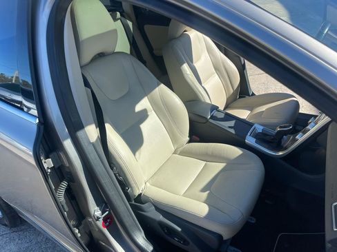 Used 2016 Volvo XC60 T5 Premier w/ Protection Package AWD/4WD image 19