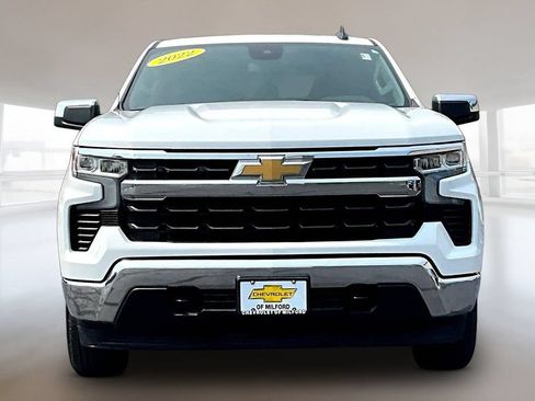 Used 2022 Chevrolet Silverado 1500 LT AWD/4WD image 2