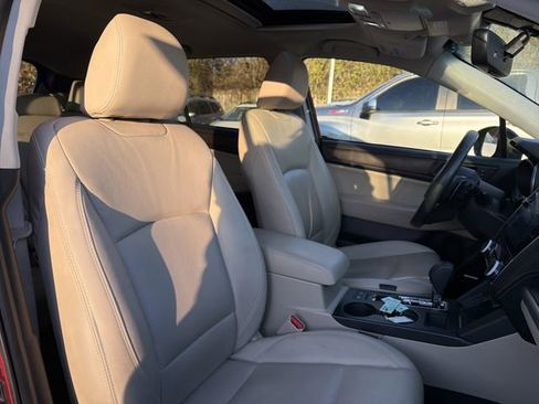 Used 2019 Subaru Outback 2.5i Limited image 19