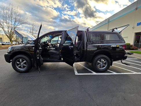Used 2014 Nissan Titan PRO-4X image 23
