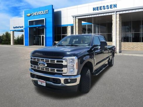 Used 2024 Ford F250 XLT AWD/4WD image 3