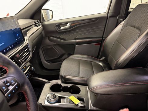 Used 2023 Ford Escape ST-Line w/ Tech Pack #1 image 19