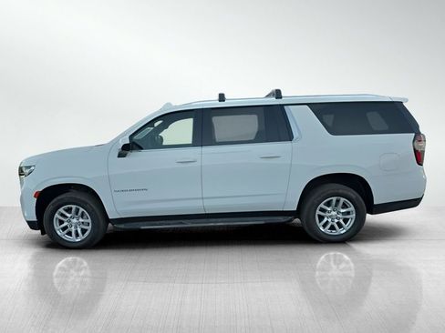 Used 2024 Chevrolet Suburban LS w/ Driver Alert Package image 4