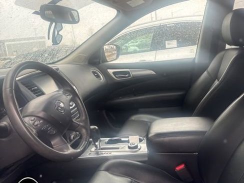 Used 2017 Nissan Pathfinder SL w/ SL Tech Package image 9