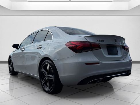 Used 2019 Mercedes-Benz A 220 4MATIC image 3