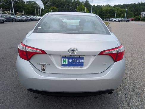 Used 2016 Toyota Corolla LE FWD image 4
