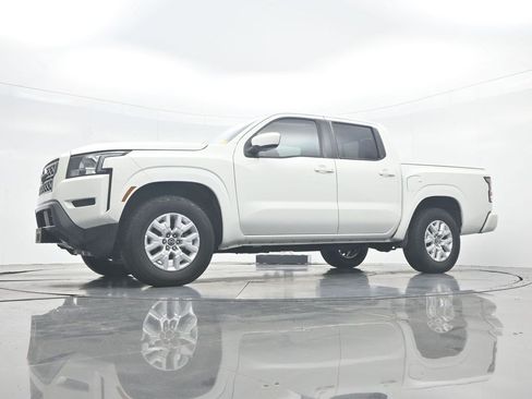 Used 2022 Nissan Frontier SV RWD image 25