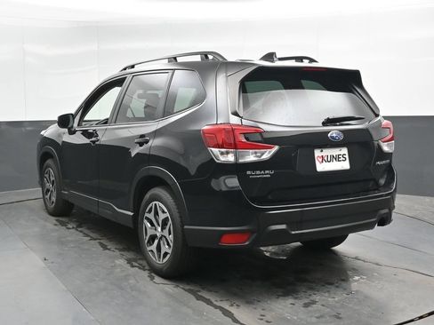 Used 2022 Subaru Forester Premium AWD/4WD image 11