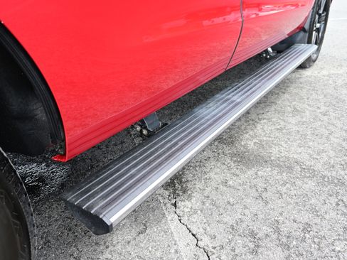 Used 2021 Ford Expedition Limited image 11