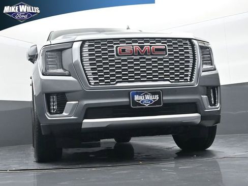 Used 2022 GMC Yukon XL Denali image 18