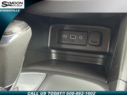 Used 2021 Chevrolet Equinox LT image 15