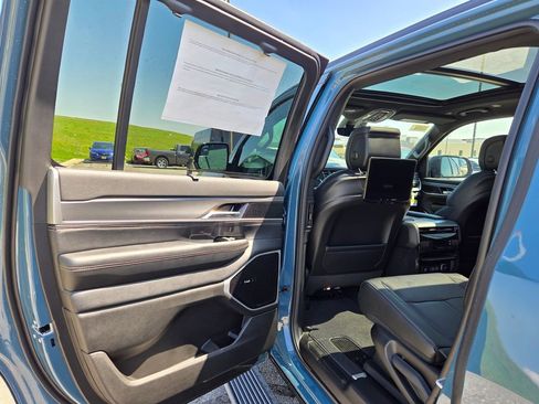 New 2026 Jeep Grand Wagoneer Limited AWD/4WD image 26
