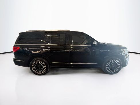 Used 2018 Lincoln Navigator Black Label w/ Cargo Package AWD/4WD image 10