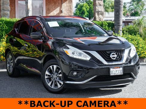 Used 2017 Nissan Murano SV image 2