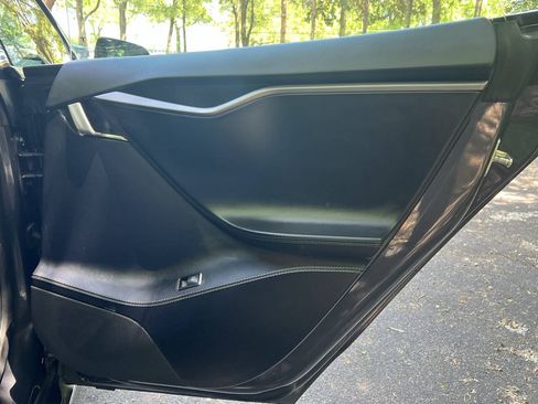 Used 2019 Tesla Model S Performance AWD/4WD image 25