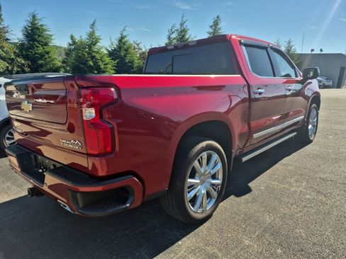 Used 2024 Chevrolet Silverado 1500 High Country w/ High Country Premium Package AWD/4WD image 7