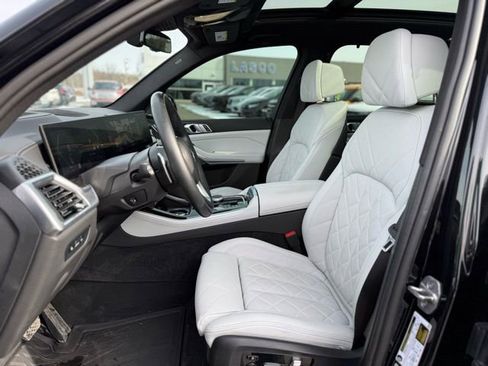 Used 2025 BMW X5 xDrive40i w/ Premium Enhanced Package image 18