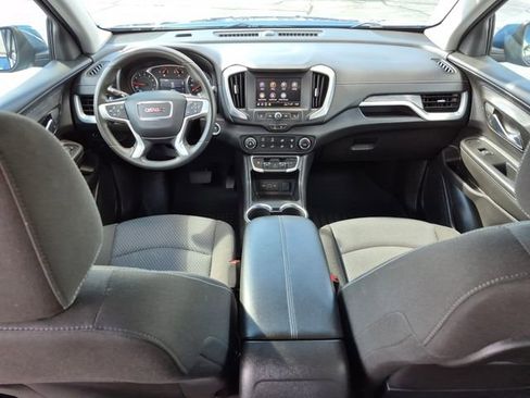 Used 2024 GMC Terrain SLE FWD image 17