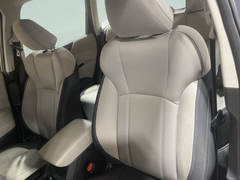 Used 2023 Subaru Forester image 7