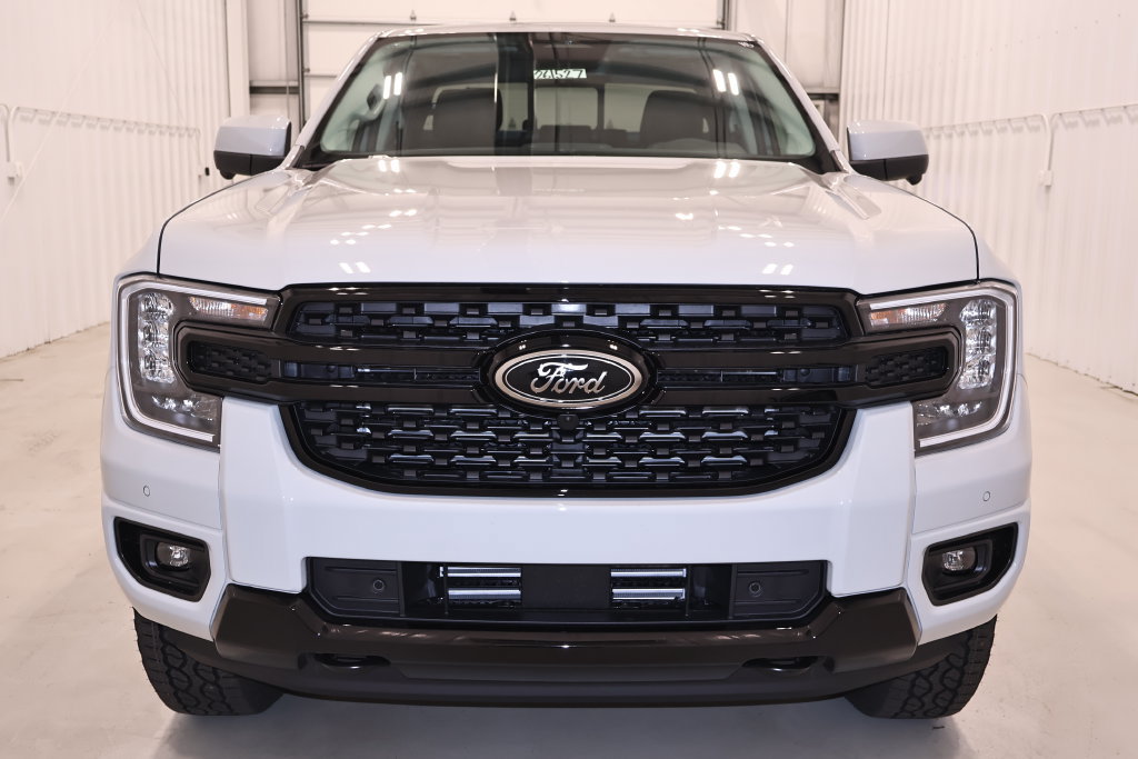 New 2026 Ford Ranger Lariat w/ Black Appearance Package AWD/4WD image 4