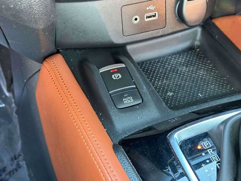 Used 2019 Nissan Rogue SL w/ Premium Package image 31