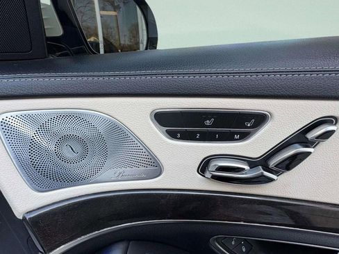 Used 2016 Mercedes-Benz S 550 Sedan image 13