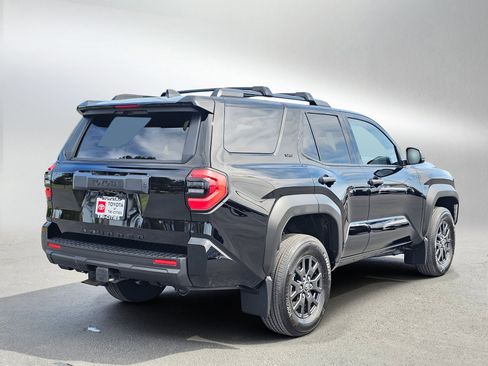 Used 2025 Toyota 4Runner SR5 AWD/4WD image 5