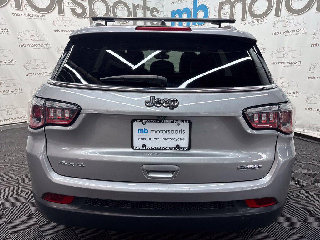 Used 2019 Jeep Compass Latitude w/ Cold Weather Group AWD/4WD image 5