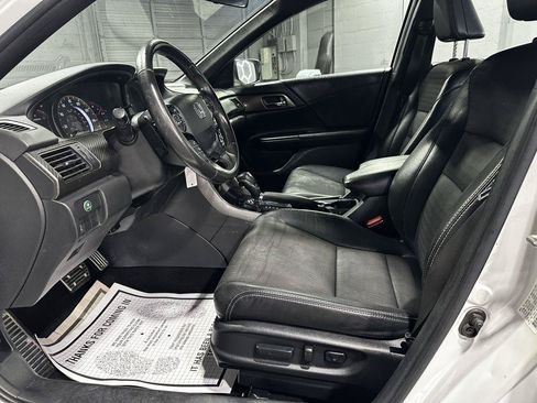 Used 2016 Honda Accord Sport image 12