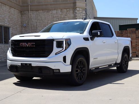 Used 2025 GMC Sierra 1500 Elevation w/ Elevation Premium Package RWD image 2