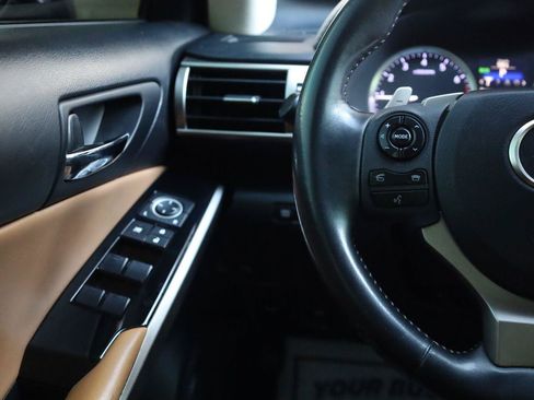 Used 2015 Lexus IS 250 w/ Premium Package RWD image 32