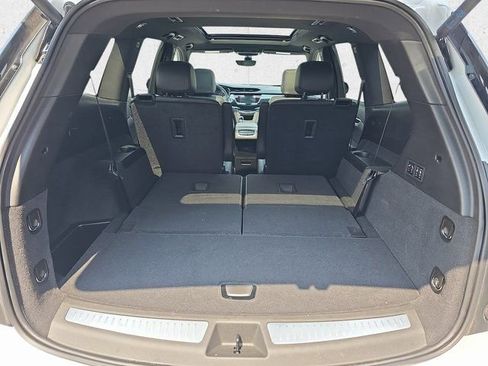 Used 2025 Cadillac XT6 Sport w/ Technology Package image 14