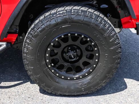 Used 2018 Jeep Wrangler Sport AWD/4WD image 13