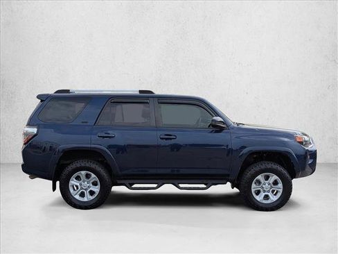 Used 2021 Toyota 4Runner SR5 AWD/4WD image 4