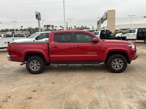 Used 2019 Toyota Tacoma SR5 image 3