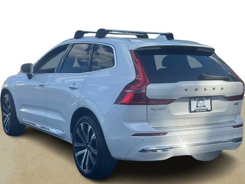 Used 2023 Volvo XC60 B5 Ultimate w/ Climate Package AWD/4WD image 4