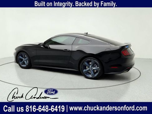 Used 2021 Ford Mustang GT Premium w/ Black Accent Package RWD image 5