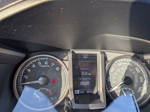 Certified 2020 Toyota Tacoma TRD Off-Road image 23