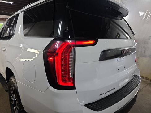 Used 2022 GMC Yukon AT4 w/ Technology Package AWD/4WD image 33