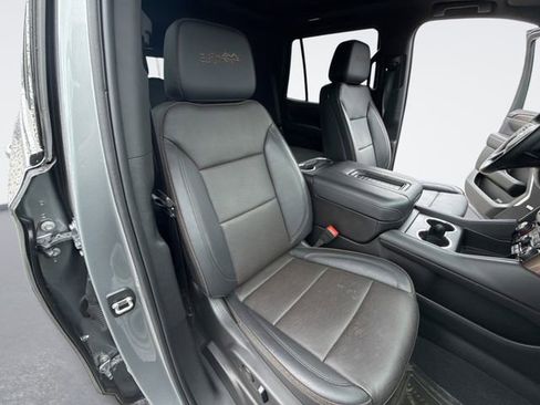 Used 2024 Chevrolet Tahoe High Country w/ Premium Package image 27