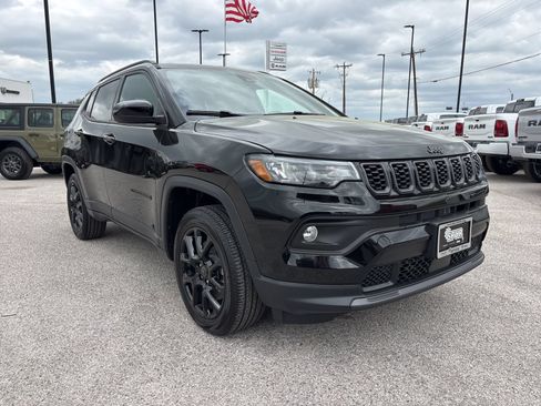 New 2026 Jeep Compass Latitude AWD/4WD image 8